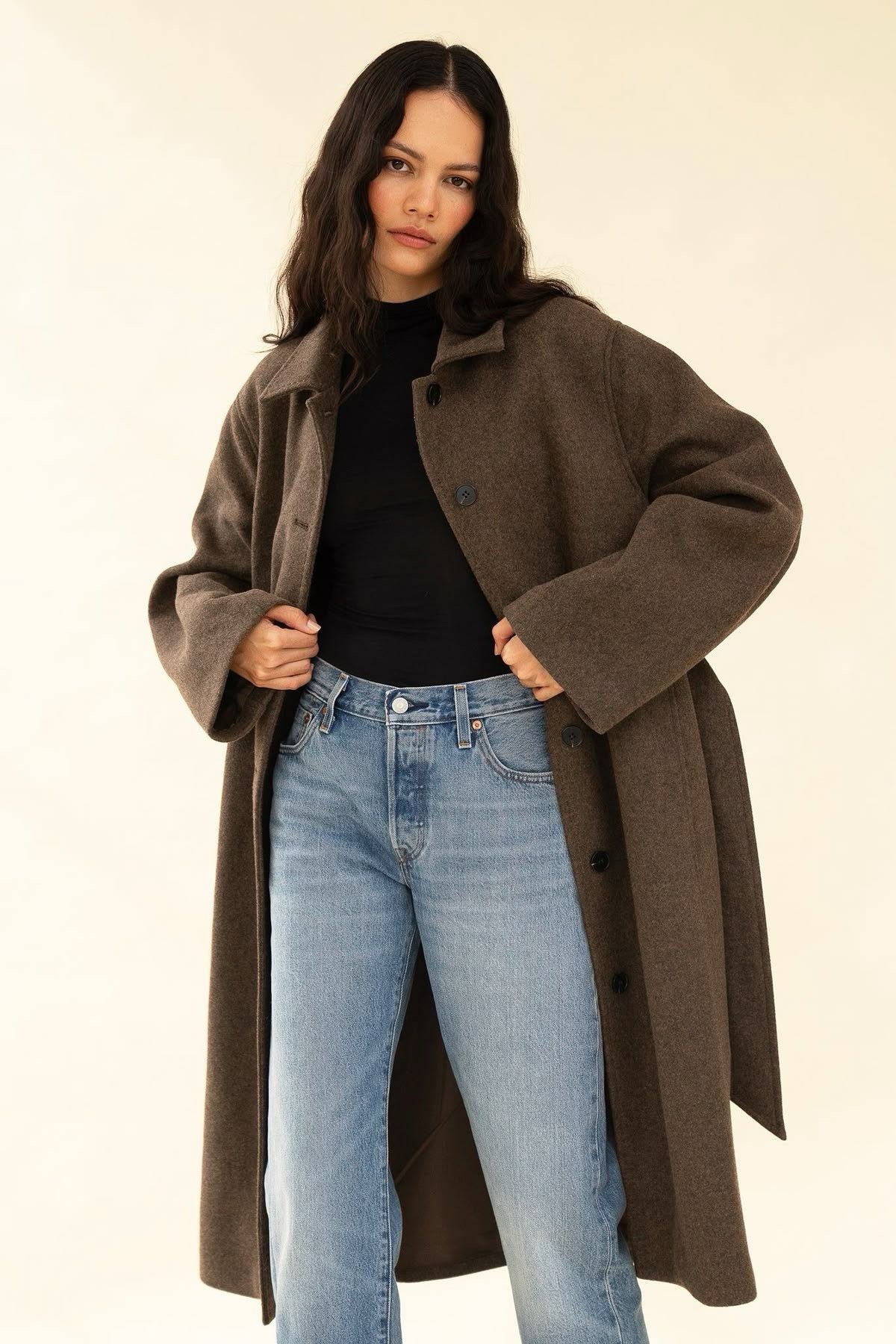 كوت مع حزام