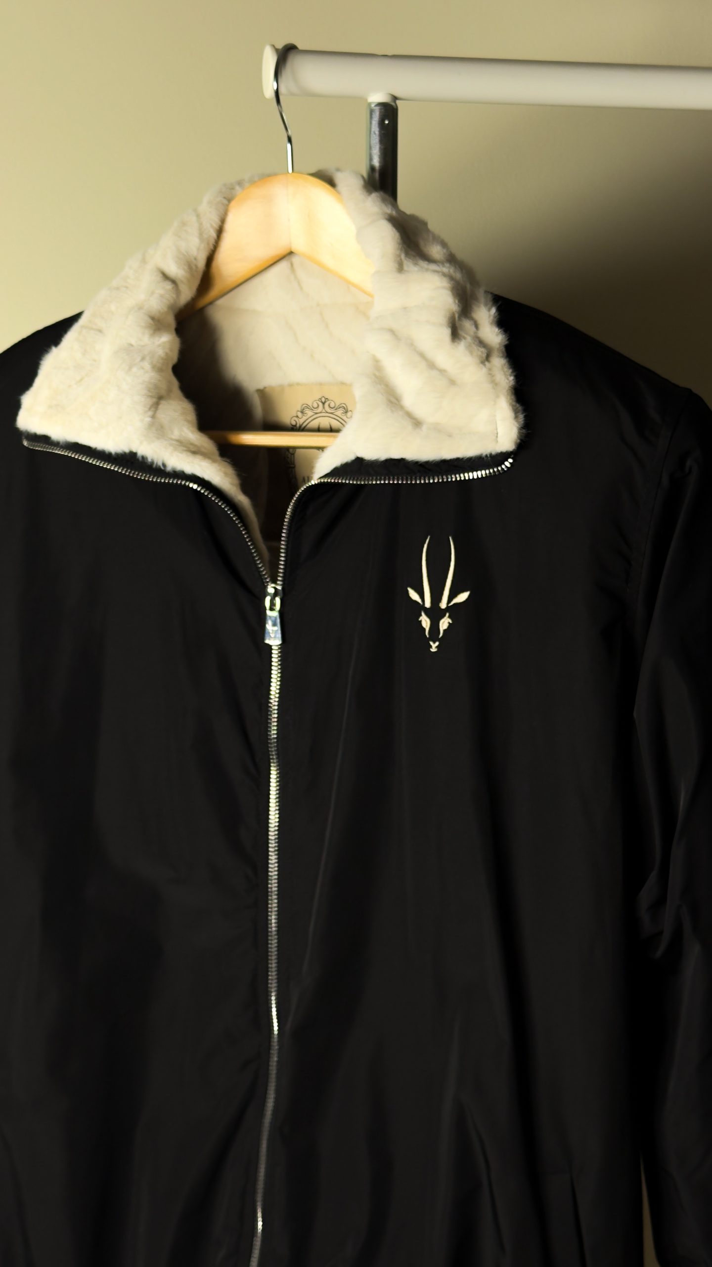 جاكيت المربعانية ضد المطر  اصدار ٢ (اللوقو اختياري)