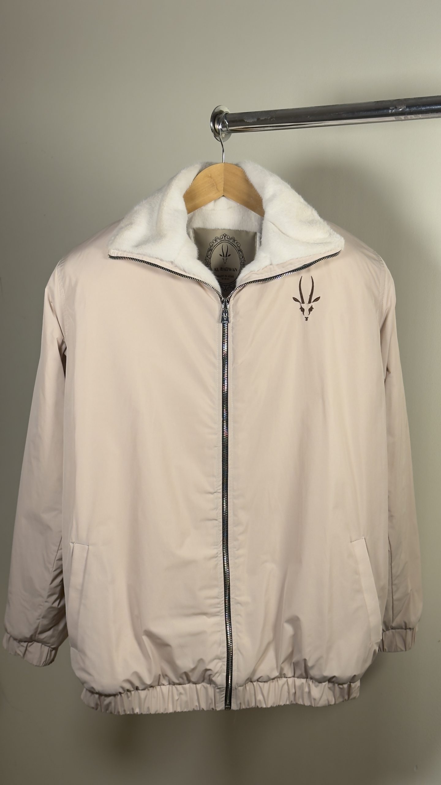 جاكيت اريام (ضد المطر🌧️⛈️)