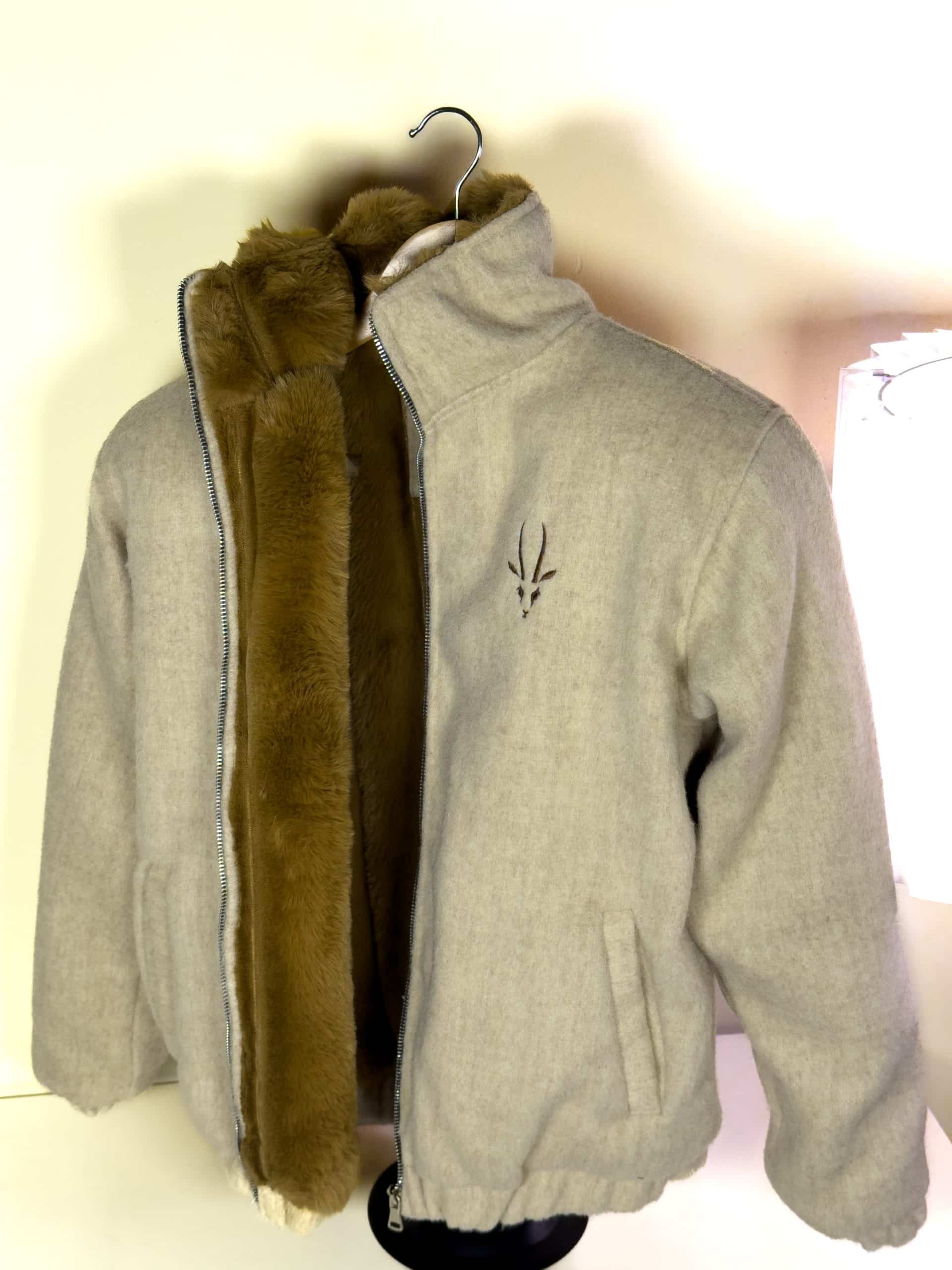 جاكيت شبه الجزيرة (اصدار محدود)